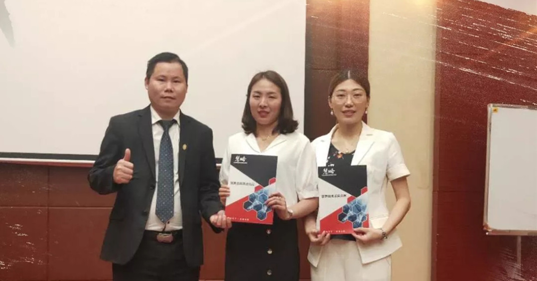 共創共赢丨江西(xī)贛州于都(dōu)中國(guó)珠寶戰略合作(zuò)達成